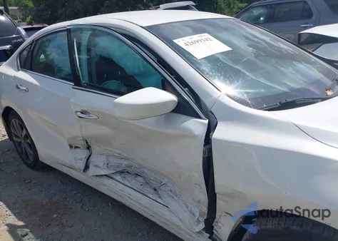 2018 Nissan Altima 2.5 Sr из США, поврежденный, VIN 1N4AL3AP9JC136738